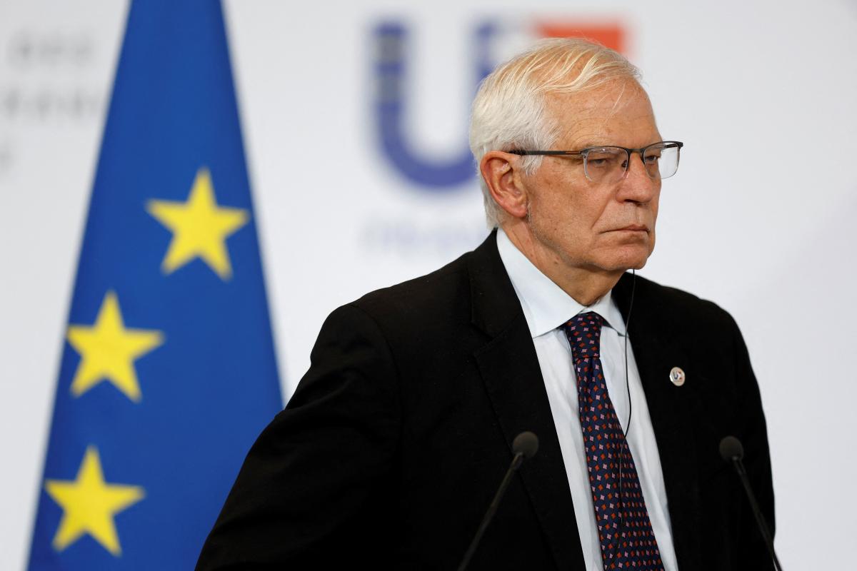 Жозеп Боррель вважає, що війна Росії проти України становить загрозу існуванню Європи / фото REUTERS Жозеп Боррель вважає, що війна Росії проти України становить загрозу існуванню Європи / фото REUTERS