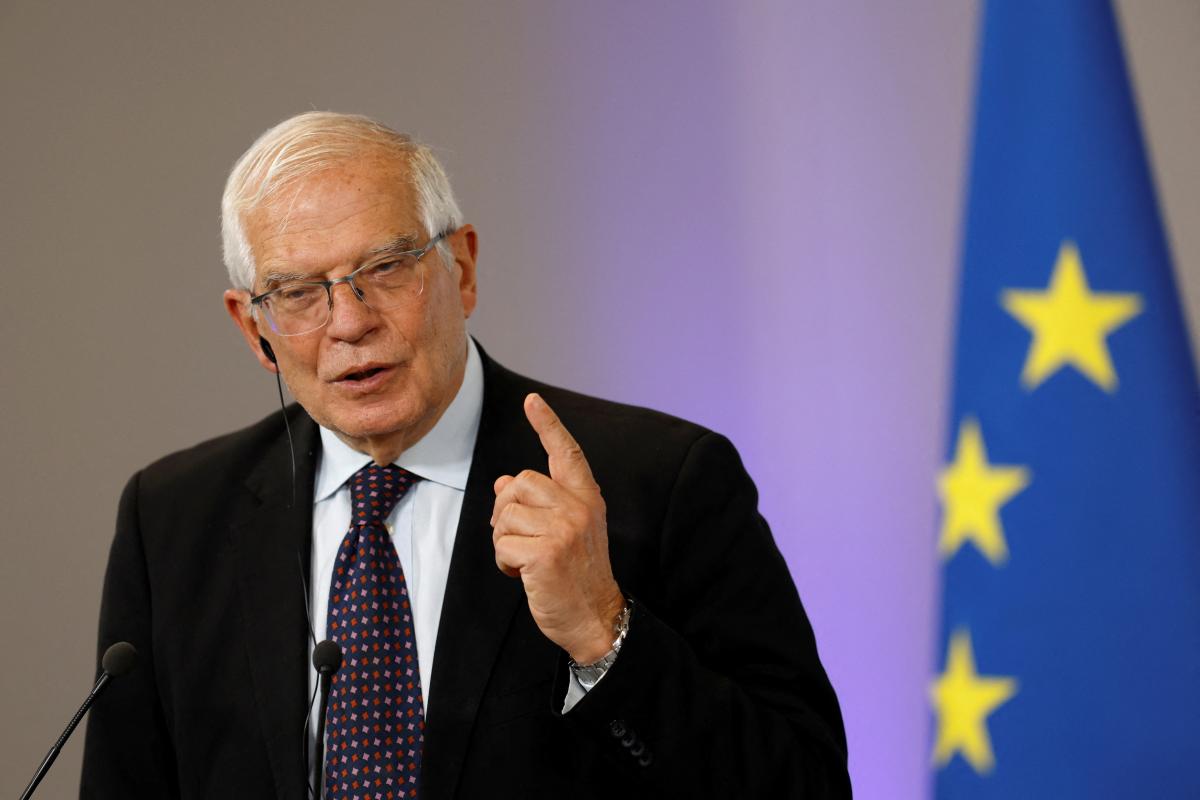 Боррель отметил способность ЕС поддержать Украину перед началом встречи G7 / фото REUTERS Боррель отметил способность ЕС поддержать Украину перед началом встречи G7 / фото REUTERS