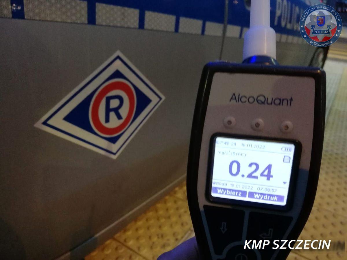 Измерения на драгере показали около пол промилле алкоголя / фото policja.gov.pl Измерения на драгере показали около пол промилле алкоголя / фото policja.gov.pl
