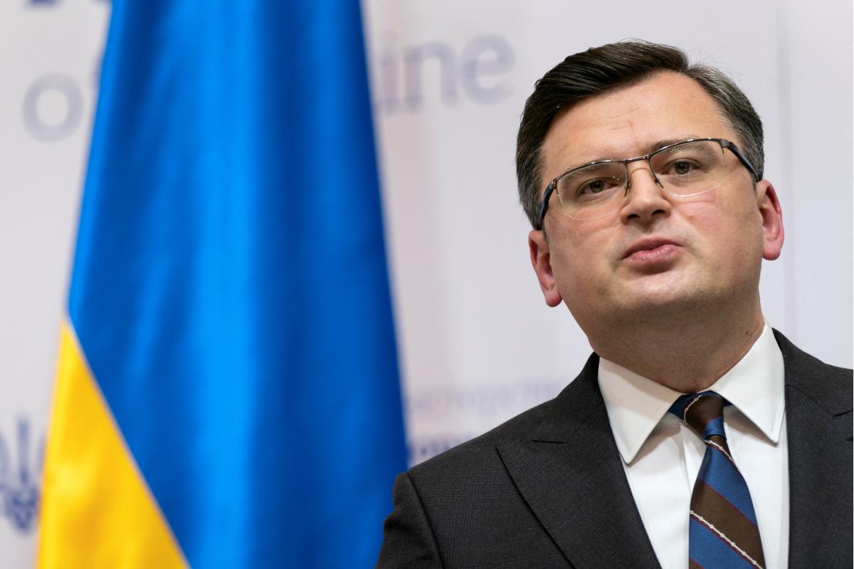 Кулеба розповів, як обговорив з владою Німеччини вступу до ЄС \ фото REUTERS Кулеба розповів, як обговорив з владою Німеччини вступу до ЄС \ фото REUTERS