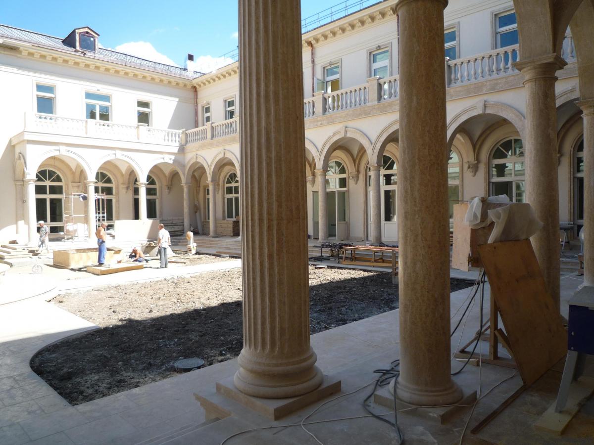 Кабаєвій перерахували 6,5 млрд: стало відомо, хто купив 'палац Путіна' за безцінь Кабаєвій перерахували 6,5 млрд: стало відомо, хто купив 'палац Путіна' за безцінь