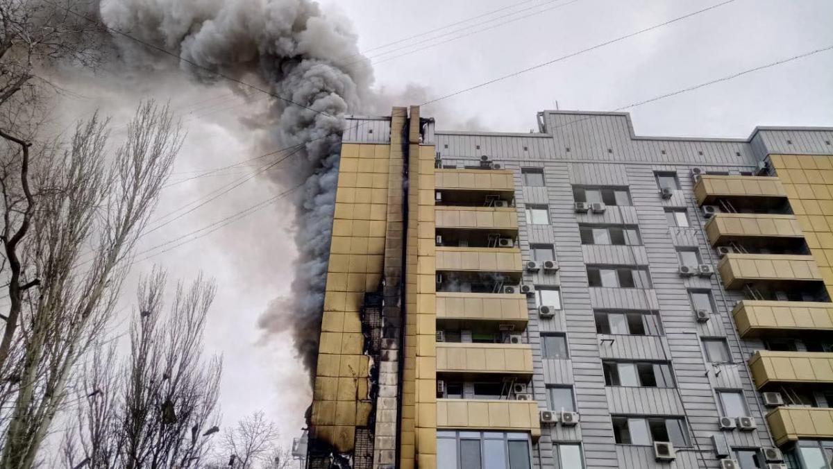 В Днепре загорелся центральный офис АТБ \ ГСЧС Днепропетровской области