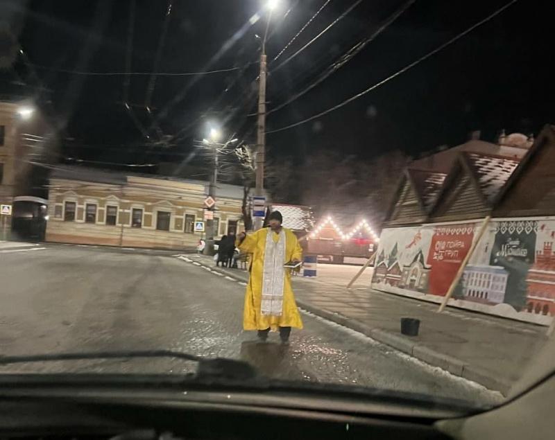 В Черновцах гуляли пьяные "послушники" / фото"Молодой буковинец"
