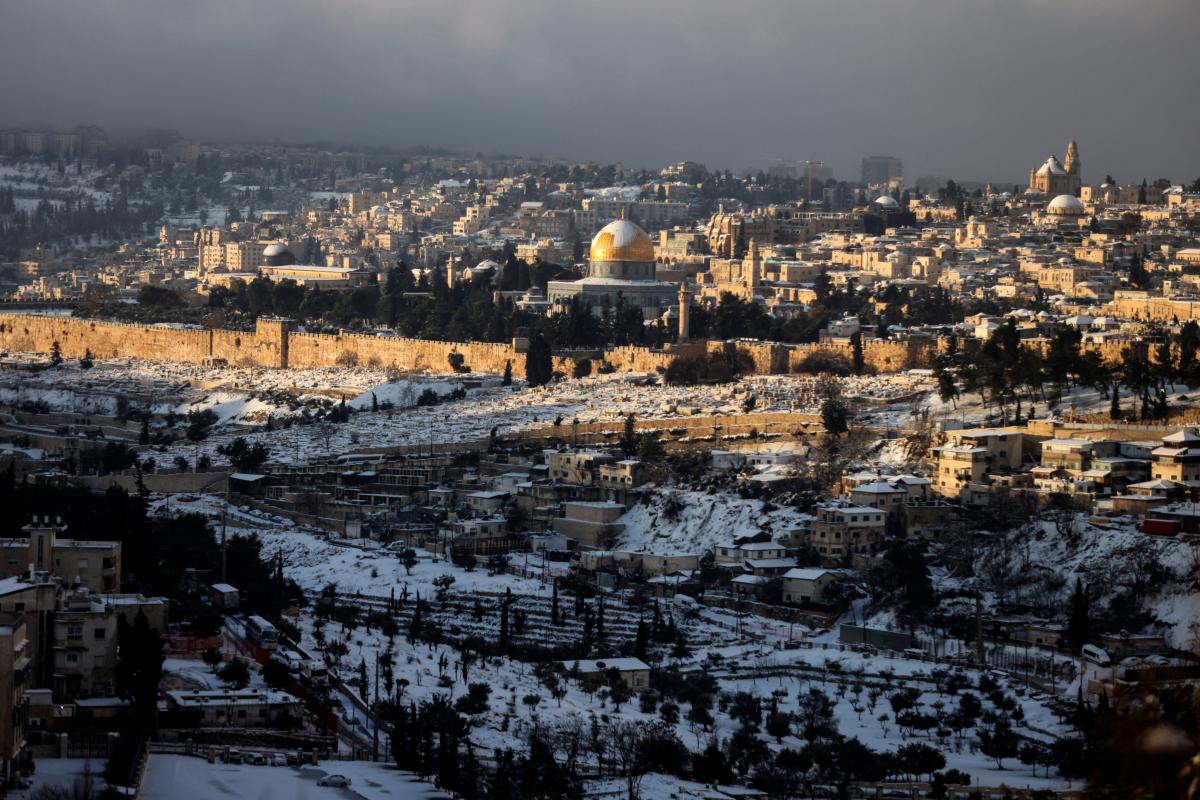Израиль накрыла мощная снежная буря, закрыты школы и Перекрыты дороги