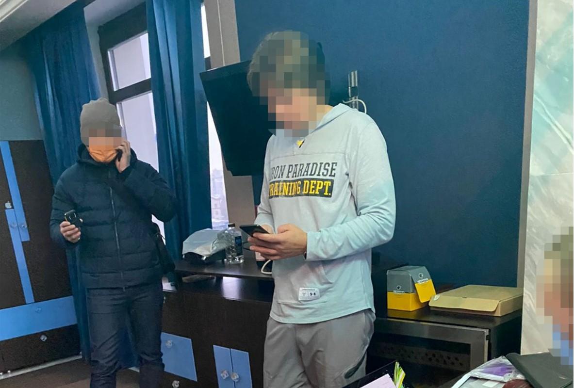 До нардепа з команди Разумкова прийшли з обшуками / прес-служба ДБР До нардепа з команди Разумкова прийшли з обшуками / прес-служба ДБР