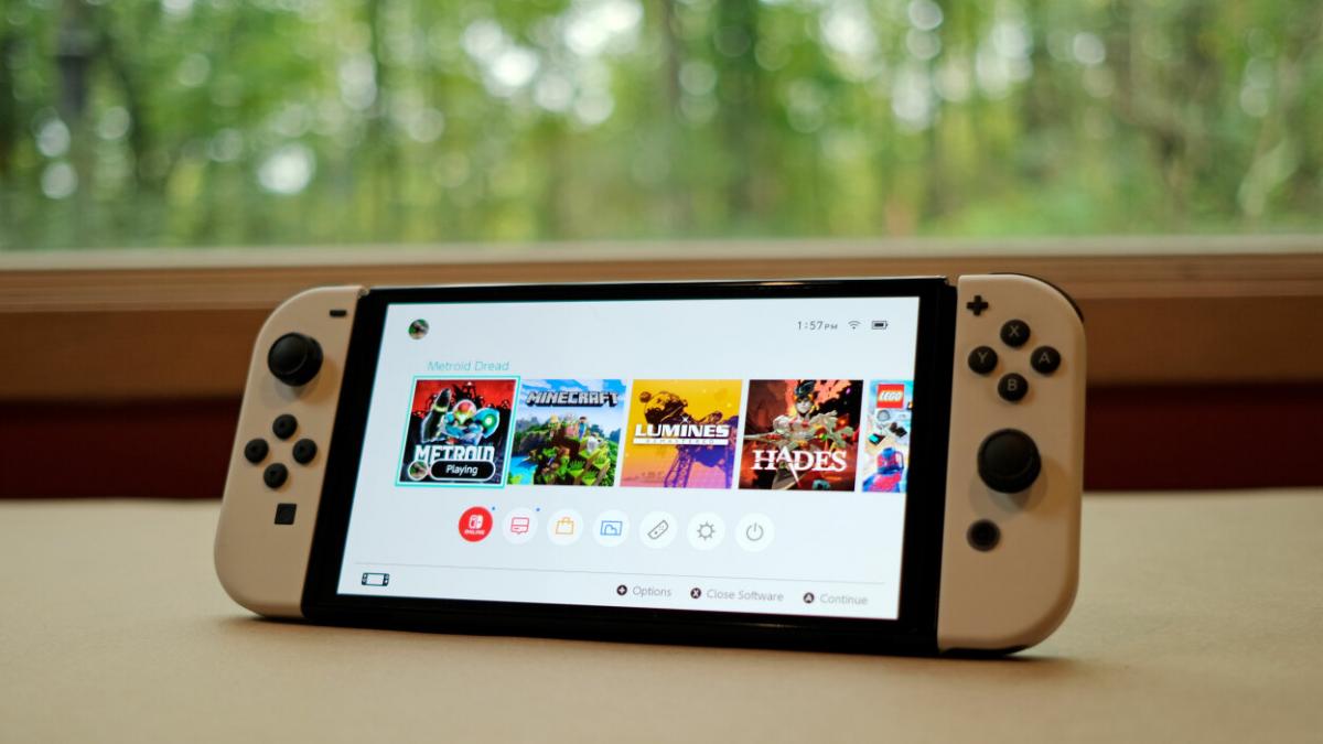 Nintendo Switch OLED, которую выпустили в конце 2021 года, поможет повысить общие продажи / фото Mashable