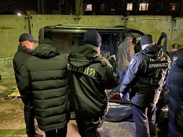 Під Києвом жорстоко зарізали сімейну пару: перші подробиці Під Києвом жорстоко зарізали сімейну пару: перші подробиці