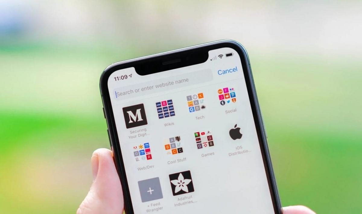 Во всех iOS-браузерах найдена уязвимость, раскрывающая вашу личность любому  веб-сайту — УНИАН