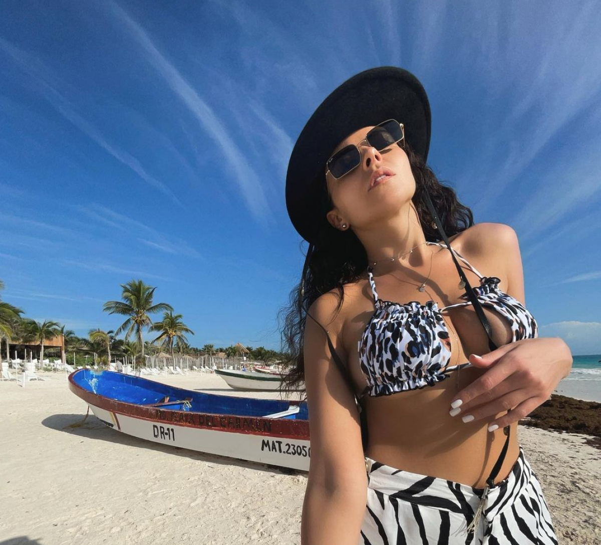 Ұйқыдағы жалаңаш адамдарға тыңшылық