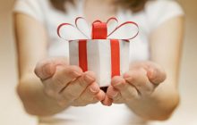 Что подарить на День защитника Украины: лучшие идеи подарков