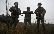 Возле Мариуполя находятся более 10 тысяч российских солдат – Резников