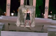 Сеть возмутил поступок женщины, которая справила нужду под памятник Бандере во Львове (видео)