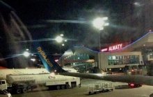 Жителі Алмати намагаються вилетіти з міста: аеропорт закритий, рейси скасовані (відео)