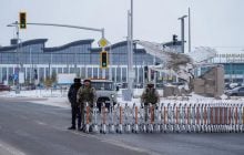 Из Казахстана прилетел самолет с украинцами на борту - Кулеба