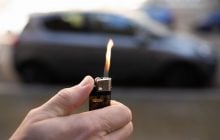 В Одесі чоловік підпалив авто екс-коханої через помсту (фото)