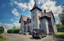 Под Киевом продают мрачный замок за 1 миллион долларов (фоторепортаж)