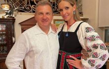 Осадчая и Горбунов в вышиванках отметили Крещение после возвращения из Таиланда (фото, видео)