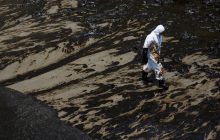 В Тихом океане произошел масштабный разлив нефти из-за вулкана (фоторепортаж, видео)