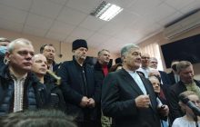 Сторонников Порошенко зовут на Банковую "передать привет Зе" (фото)