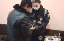 Жорстоко били та грабували: в Одесі затримали серійних грабіжників (фото)