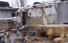 В Одесі прямо на робітників впала частина стіни житлового будинку: є жертва (відео)