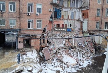 У Харкові обвалилася стіна чотириповерхового будинку (фото)