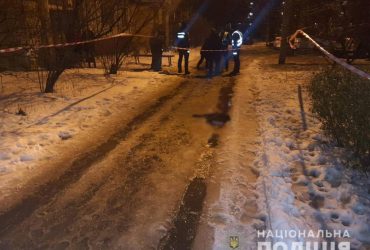 Мертве немовля в пакеті виявили на вулиці в Харкові (відео)