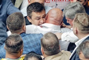 Одіозний Кива потролив Тищенка: Воістину Воскрес!