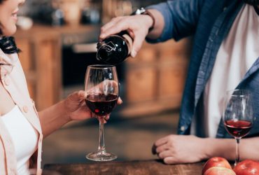 Стало известно, что полезнее вино или пиво