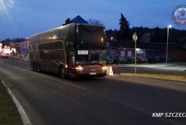 У Польщі зупинили автобус із нетверезим водієм, який віз людей до України (фото)