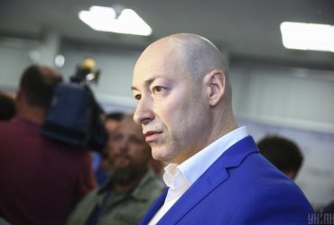 Ее голову уже не вылечить: Дмитрий Гордон жестко обозвал Королеву за концерт в России