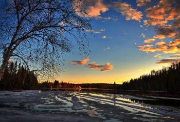 Святкові та вихідні дні березня 2022 в Україні: докладний календар