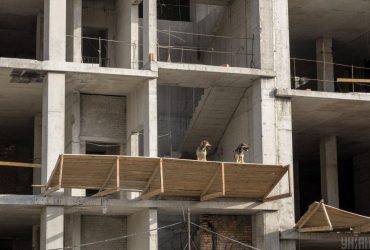 У трьох областях України житло майже не будують, у двох заморожено всі забудови - Держстат
