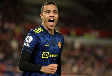 Скандал в Англії: модель звинуватила відомого футболіста в насильстві, показавши побої (відео)