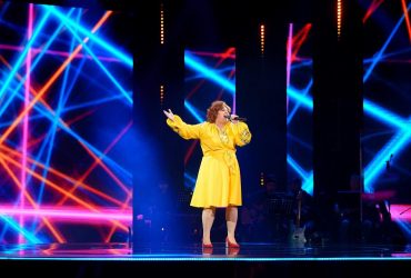 До далекобійниці вийшли на сцену всі тренери Голосу країни-12 (фото, відео)