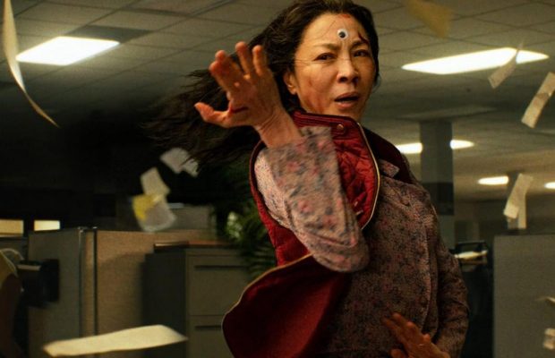 Вышел трейлер фантастической комедии "Все всегда и сразу" от студии A24 (видео)