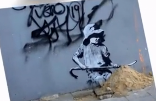 Пара продала графіті Бенксі разом зі стіною та розлютила місцевих (відео)