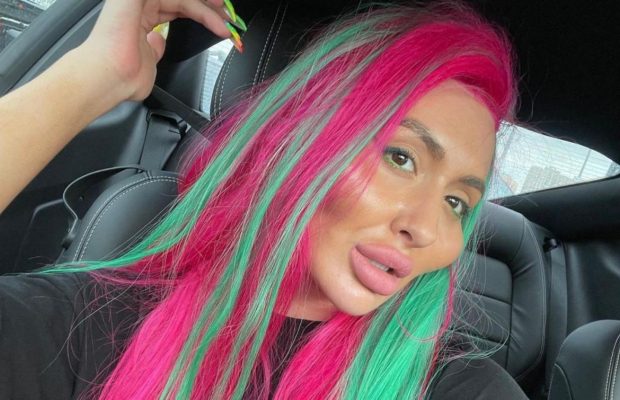 Володарка найбільших вилиць Покрещук "надула" чергову частину тіла (фото)