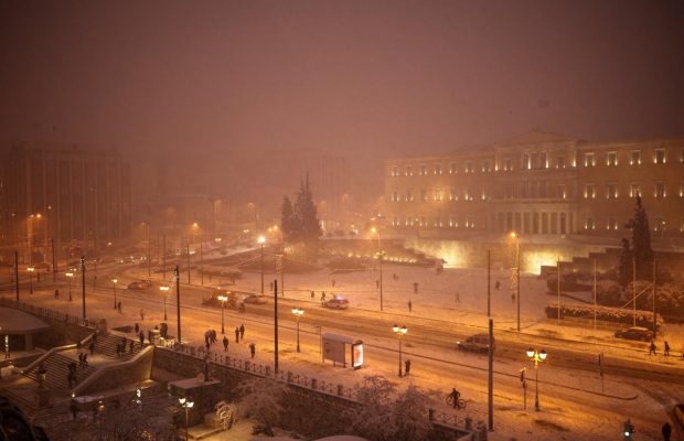 "Такой снегопад я увидел впервые": украинец рассказал о снежном шторме в Афинах (фоторепортаж)