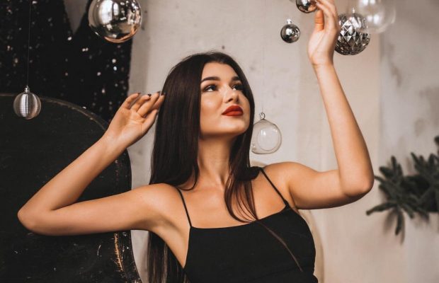 "Нам лили воду": екс-учасницю "Холостяка" Юлю "Зайку" звинуватили у шахрайстві