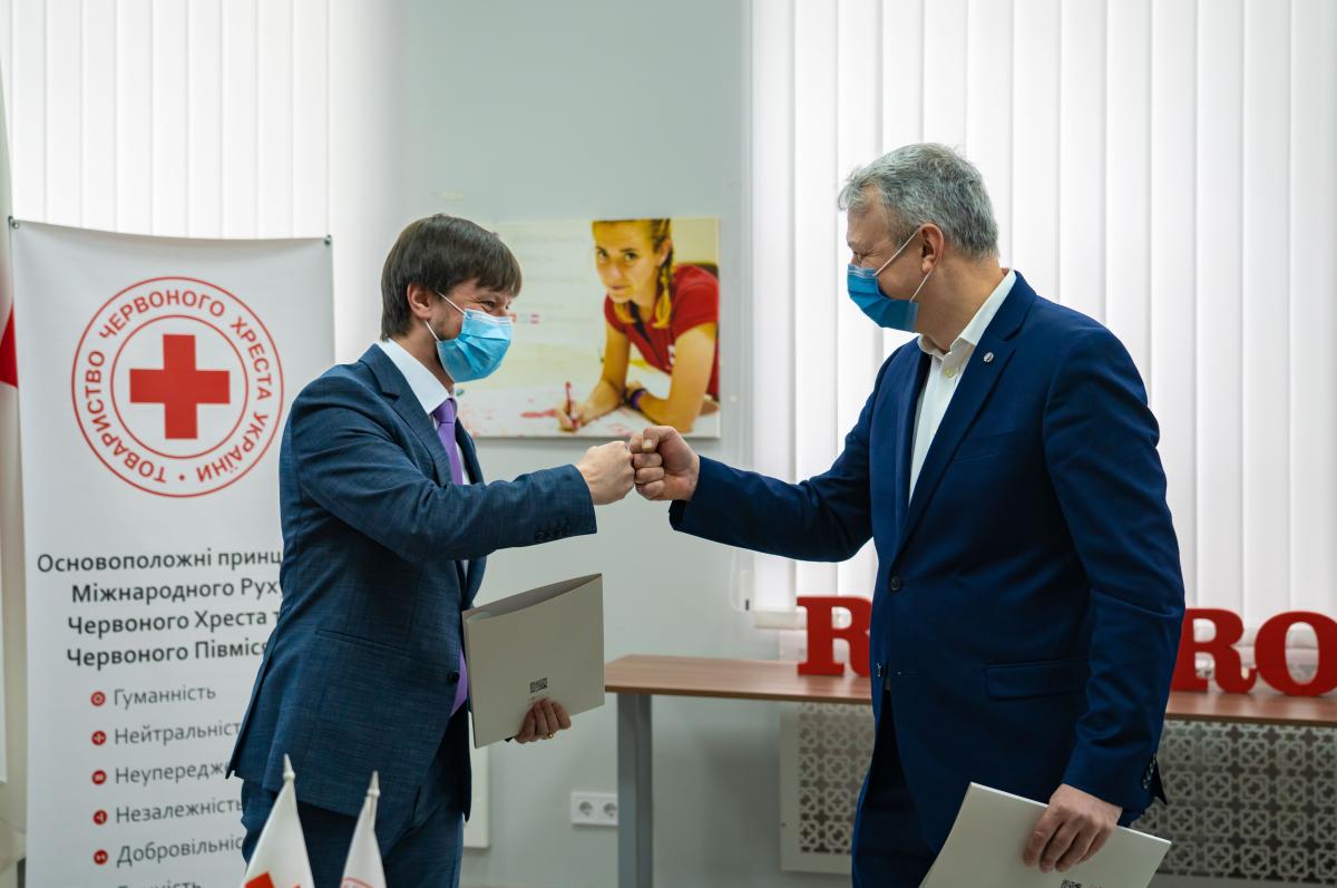 Coca-Cola і Товариство Червоного Хреста уклали нову угоду про партнерство Coca-Cola і Товариство Червоного Хреста уклали нову угоду про партнерство