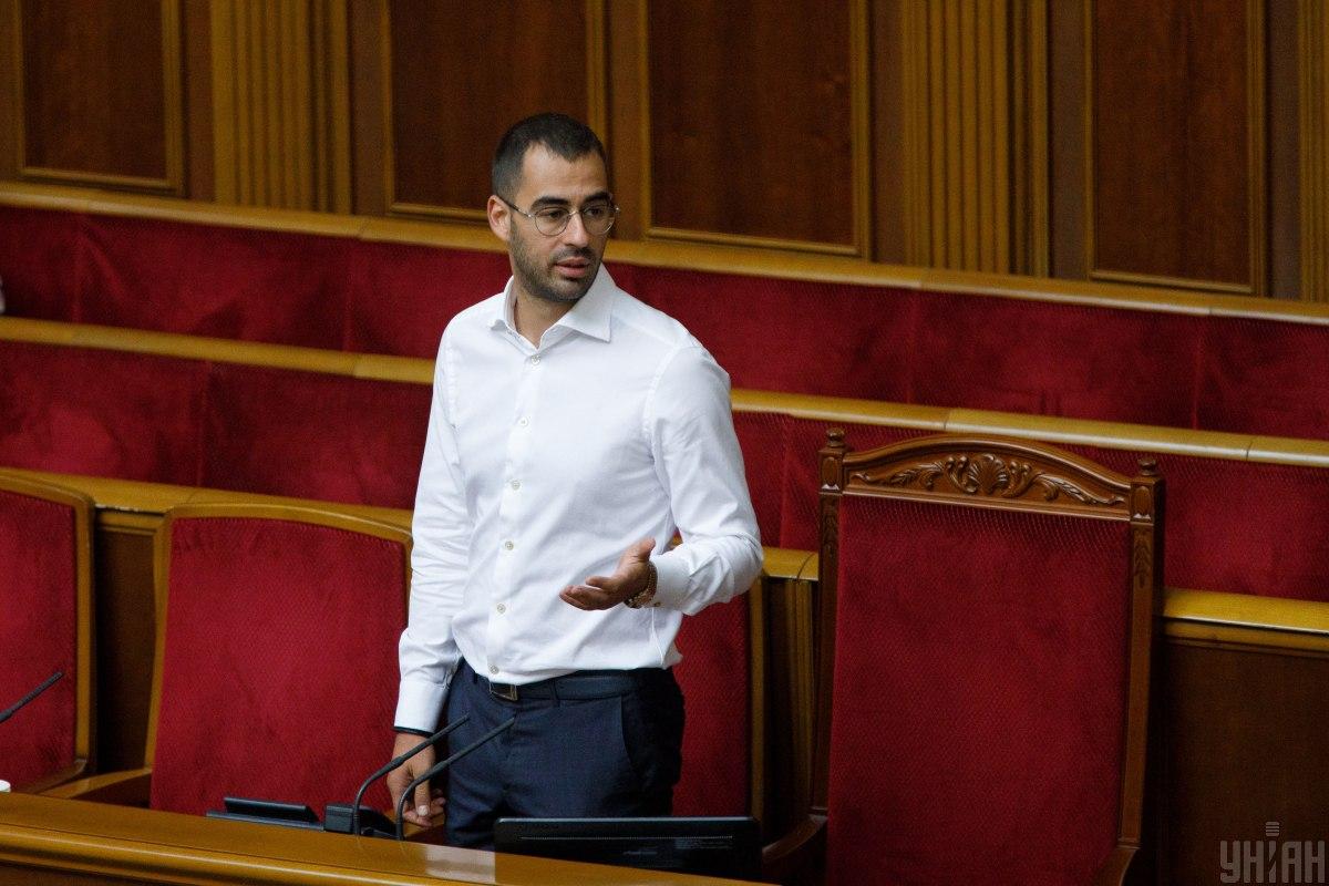 Нардеп Трухин написал заявление на сложение мандата / фото УНИАН Нардеп Трухин написал заявление на сложение мандата / фото УНИАН