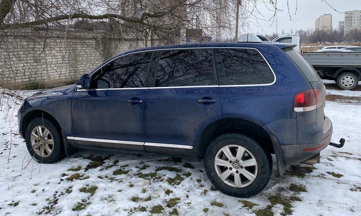 Авто нашли вблизи гаражей / фото Нацполиция Авто нашли вблизи гаражей / фото Нацполиция
