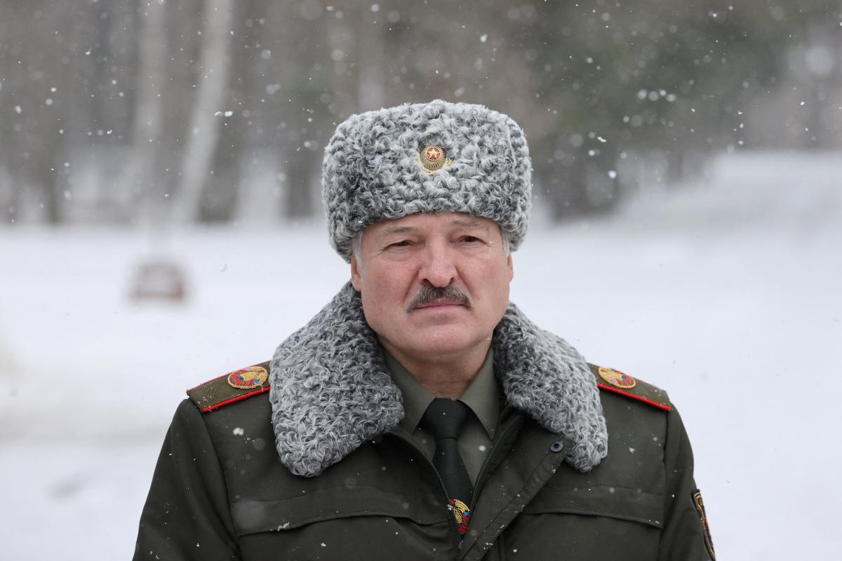 Лукашенко не відкидає, що готується до війни / фото REUTERS