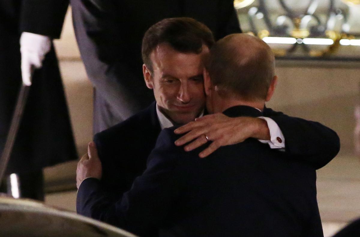 Макрон впервые за лето позвонил Путину / фото getty images