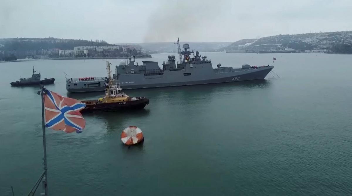 Наразі в акваторії Чорного моря перебувають 2 надводні ракетоносії, які тримають 16 ракет «Калібр» напоготові / фото REUTERS