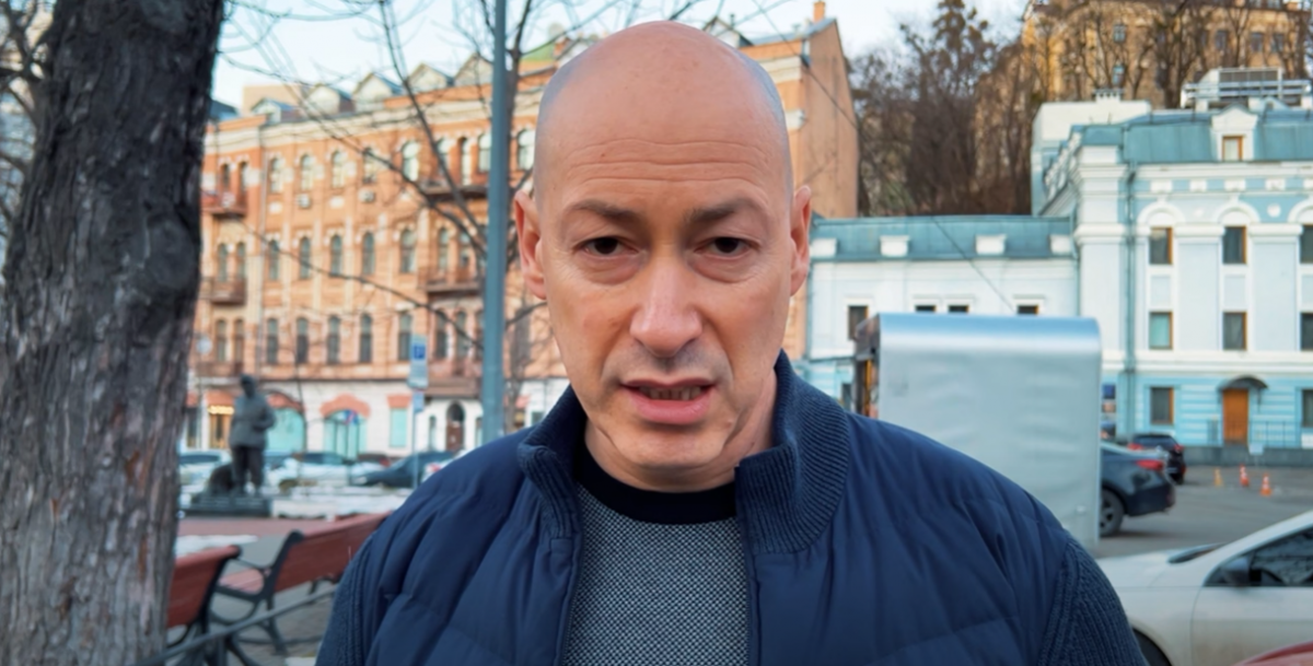 Нині журналіст, як сам вважає, витрачає мало / скріншот відео Нині журналіст, як сам вважає, витрачає мало / скріншот відео
