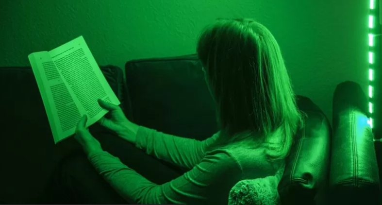 Зелене світло допоможе впоратися з мігренню \ фото UNIVERSITY OF ARIZONA, COLLEGE OF MEDICINE