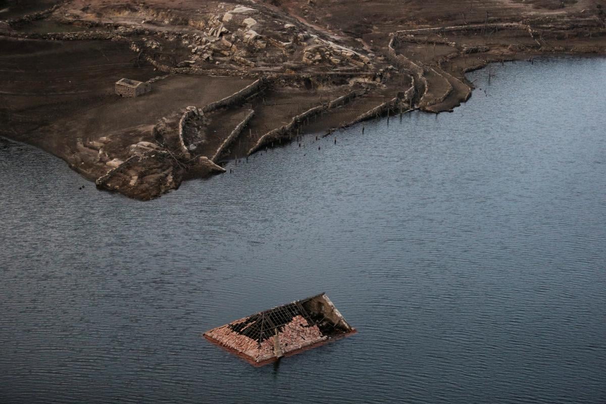 Затопленная станция мир фото в воде