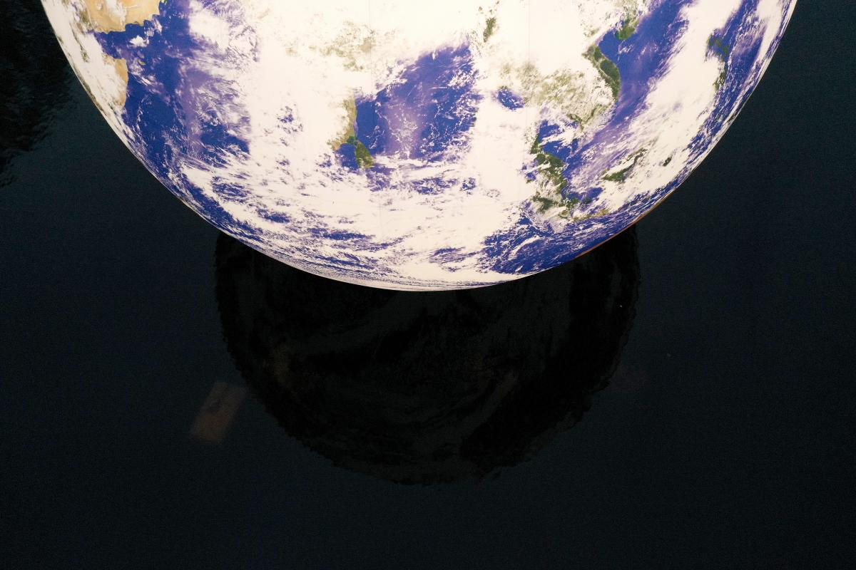 Супутник вивчить водну поверхню Землі \ getty images